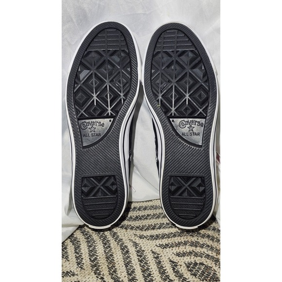 Converse x Hello Kitty Madison Ox Sneakers – Women's 10 💖🐱 - Picture 12 of 12